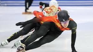 雷霆球员亚历山大砍37分，米切尔贡献20分，以赛亚-乔也有出色表现，带领球队打出强势进攻，以39-18击败开拓者。