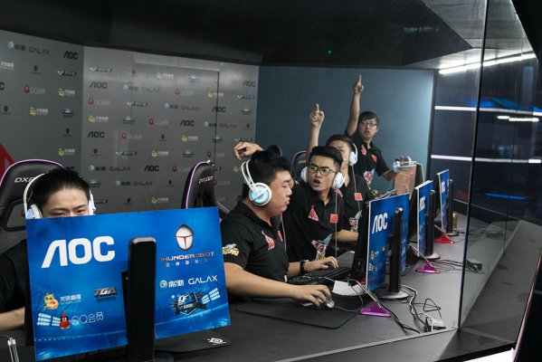 多元角色的 多元角色的