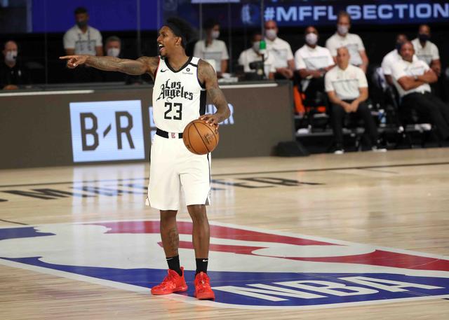 在现代足球 在现代足球