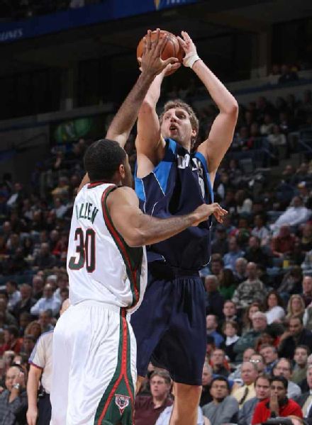 位高效中锋 位高效中锋